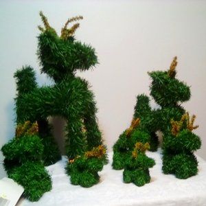 Lot of 7 new reindeer family Christmas holiday decoration